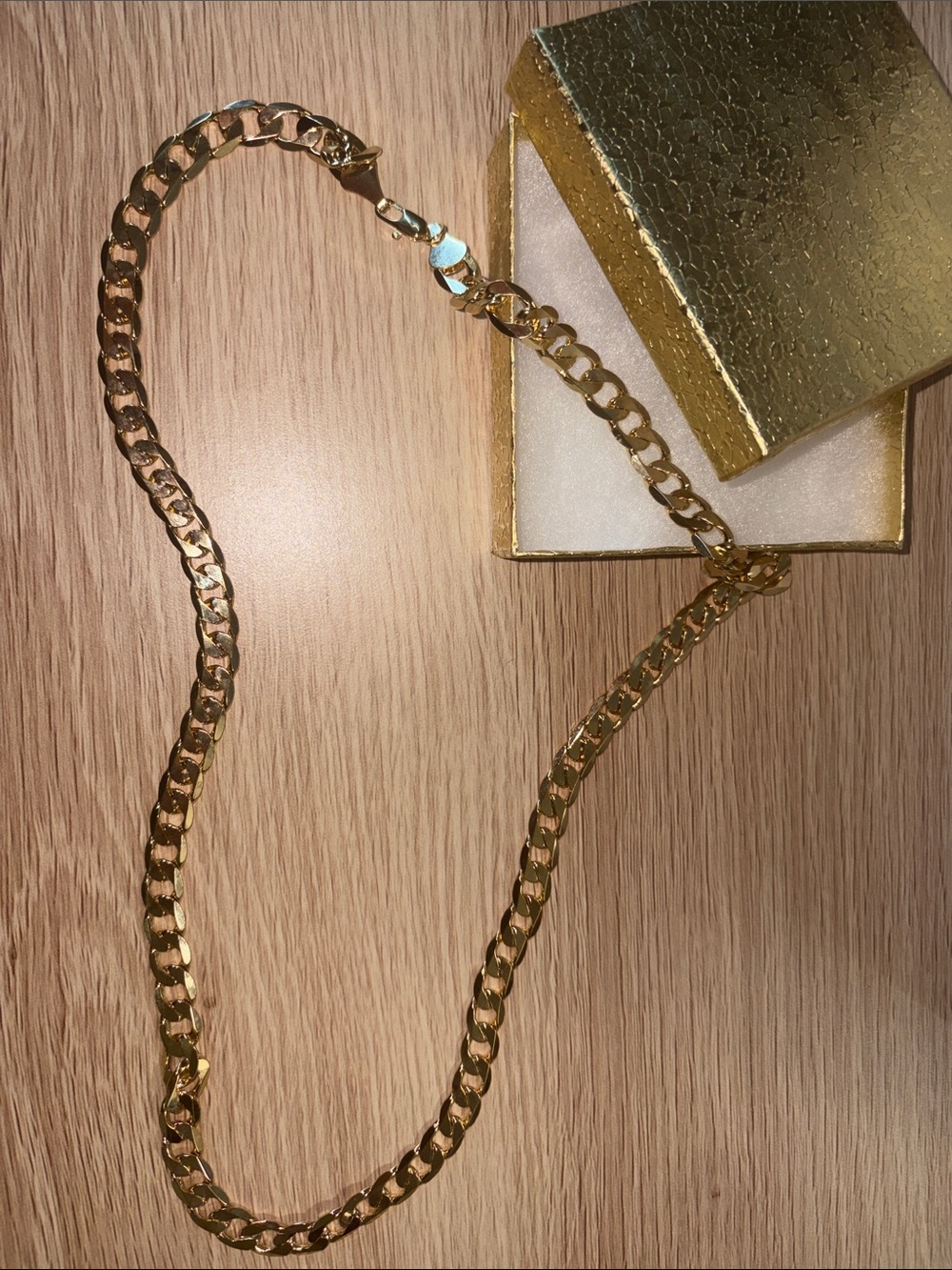 Gold Women's Cuban Link Necklace - Elegant Statement Chain